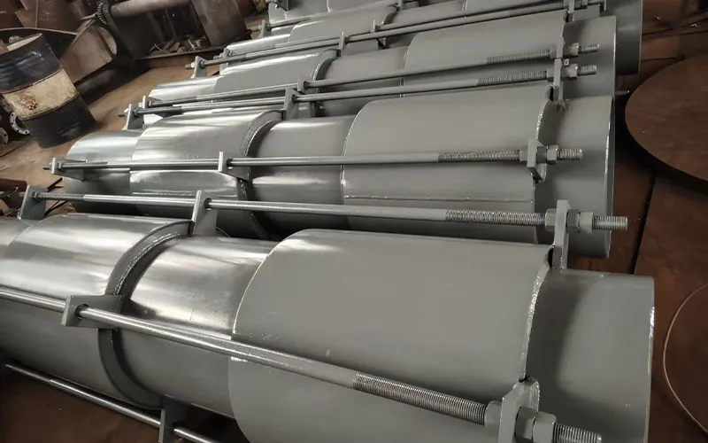 Бестяговый сальниковый компенсатор (3)