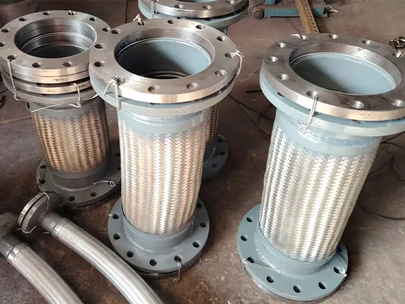 Фланцевый металлическийшланг (4)